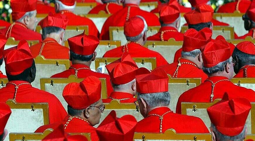 Kardinäle zur Papstwahl nach Rom gerufen